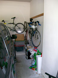 Right side view of a non-working garage
